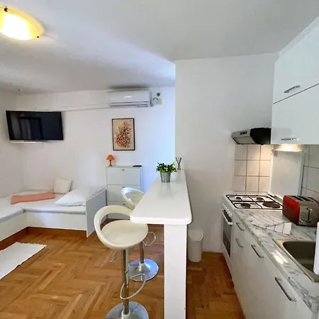 Brebric - 540 Meter Vom Entfernt Apartment Silo (Krk)